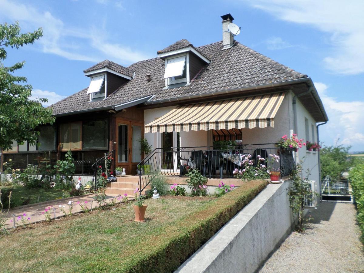 Maison Avec Veranda Proche Du Centre Ville Rignac  Exterior foto