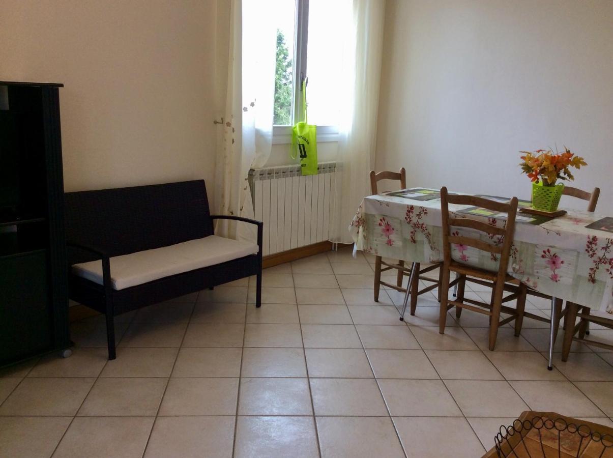 Maison Avec Veranda Proche Du Centre Ville Rignac  Exterior foto